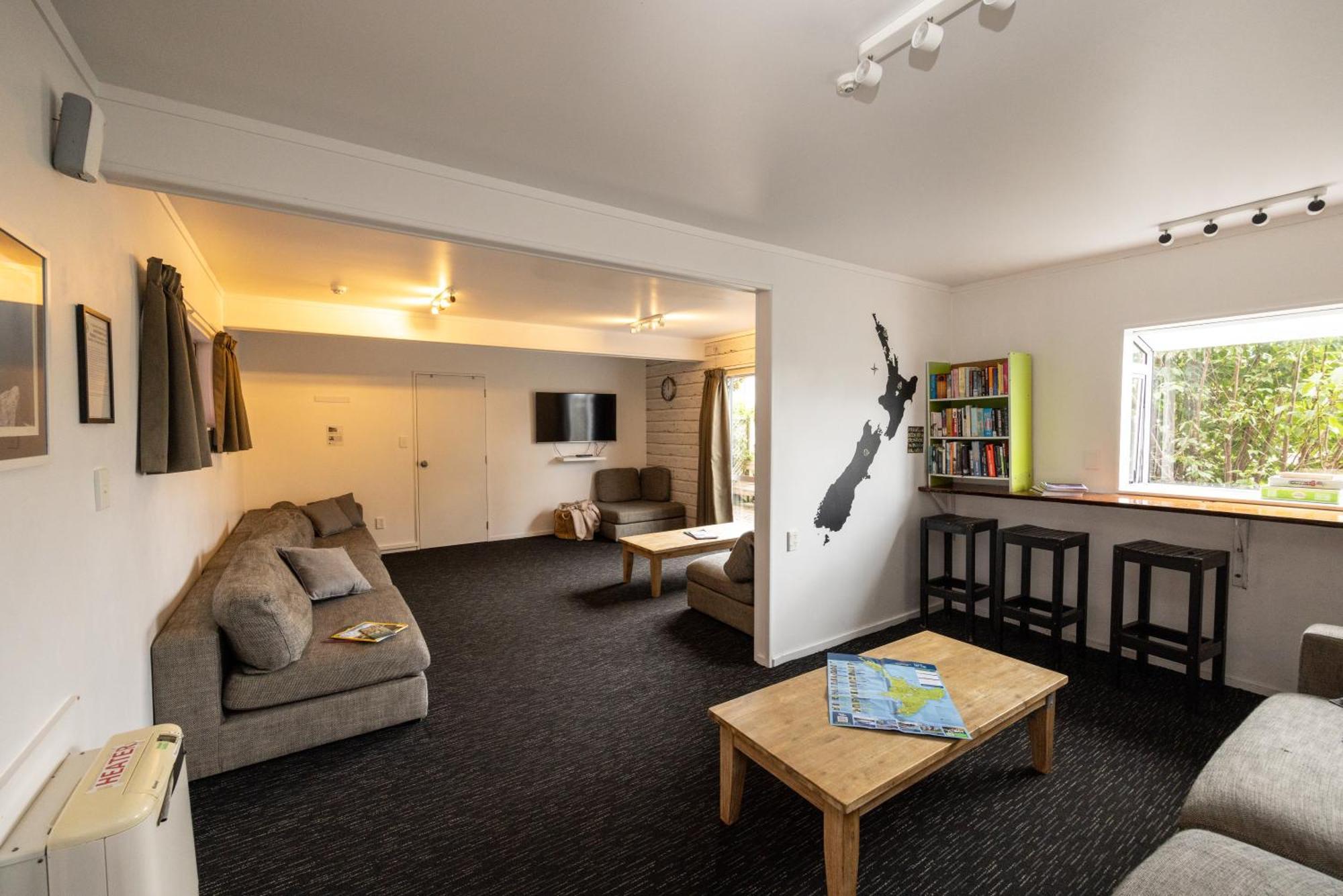 Haka House Taupo Pansiyon Dış mekan fotoğraf
