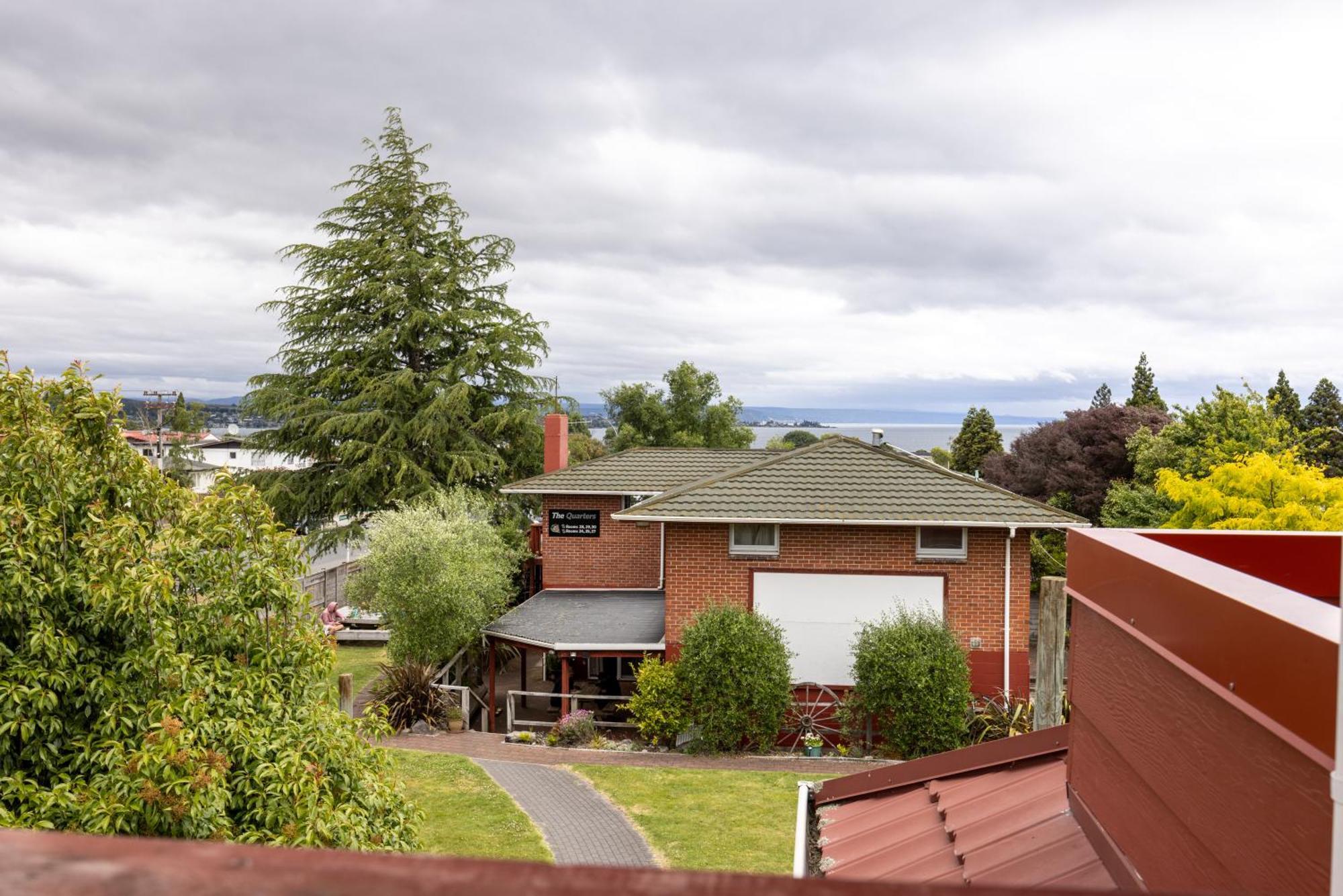 Haka House Taupo Pansiyon Dış mekan fotoğraf