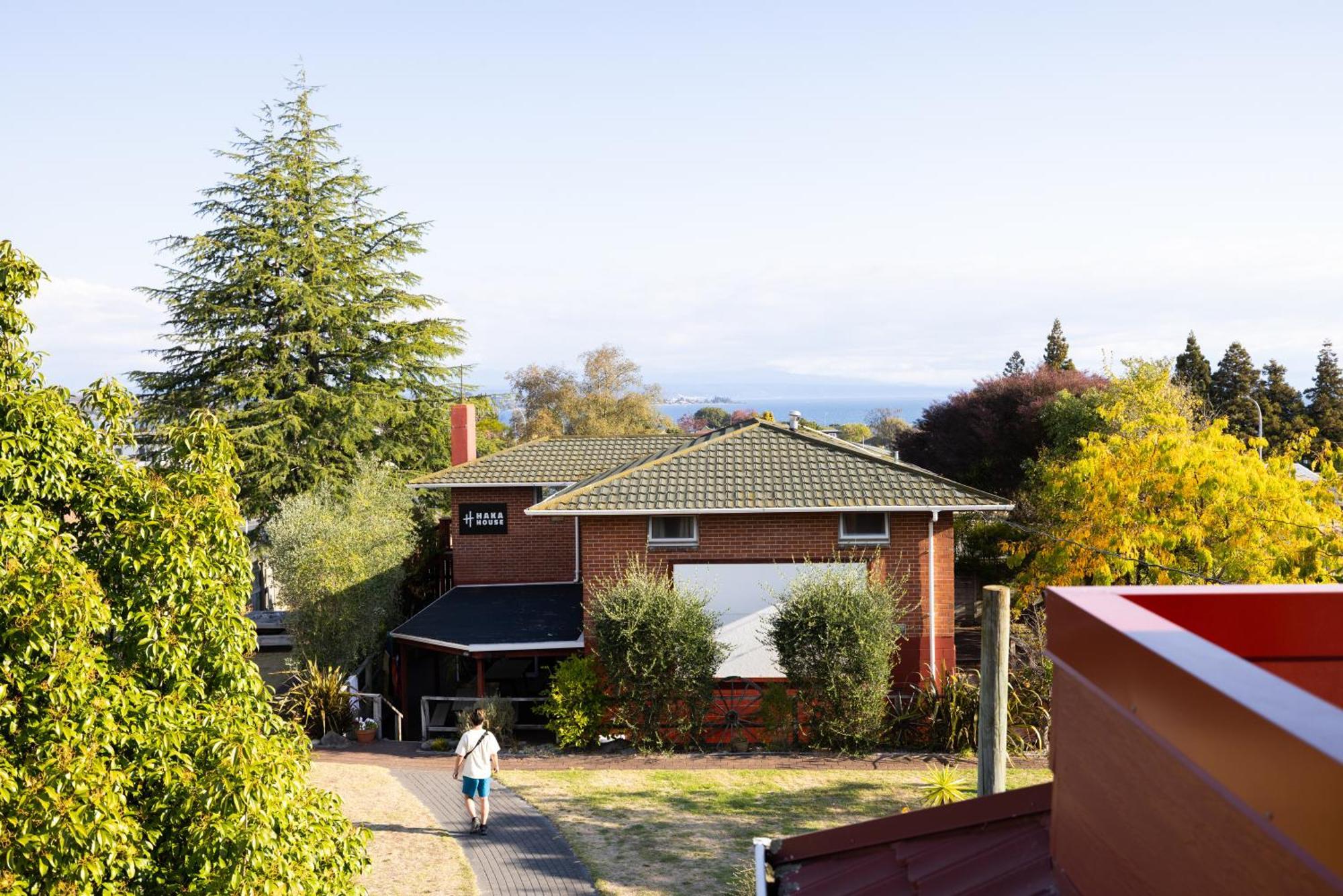 Haka House Taupo Pansiyon Dış mekan fotoğraf
