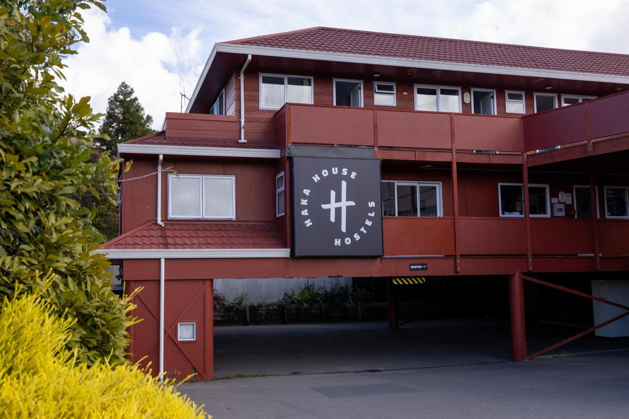 Haka House Taupo Pansiyon Dış mekan fotoğraf
