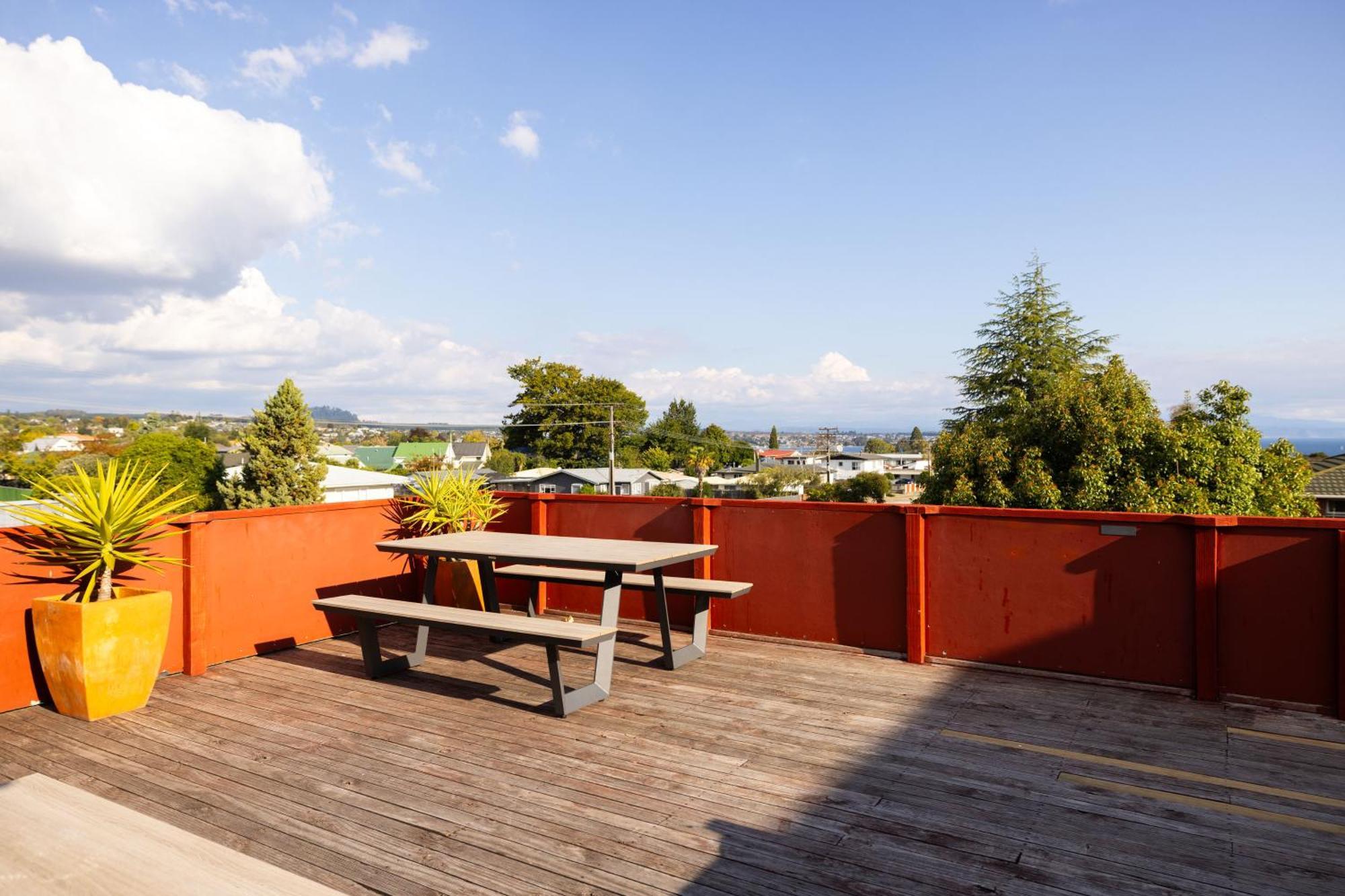 Haka House Taupo Pansiyon Dış mekan fotoğraf
